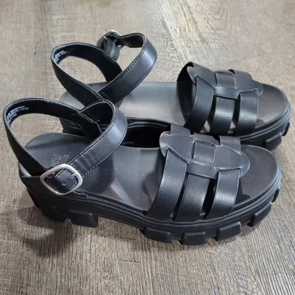 Wild Fable Black Avril Fisherman Chunky Sandals, Size 7.5 - Picture 10 of 12